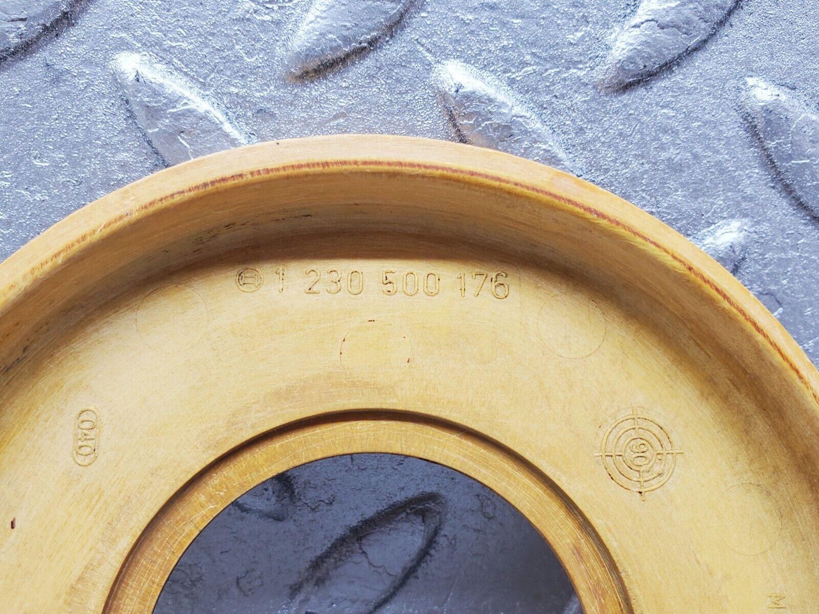 45265 Mercedes-Benz R129 300SL Coupe Ignition Distributor Cover 1230500176 1031580088