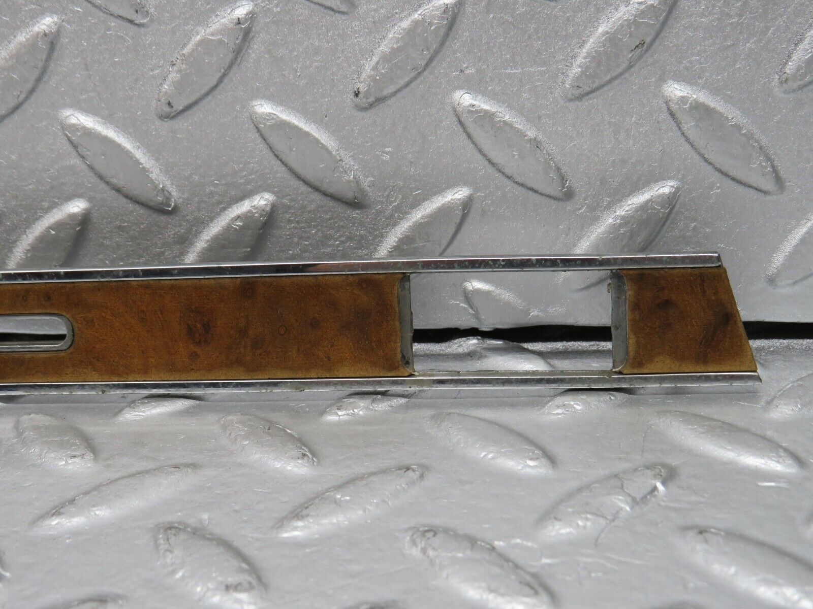 39197 Mercedes-Benz R107 500SL Dashboard Centre Trim 1076891271