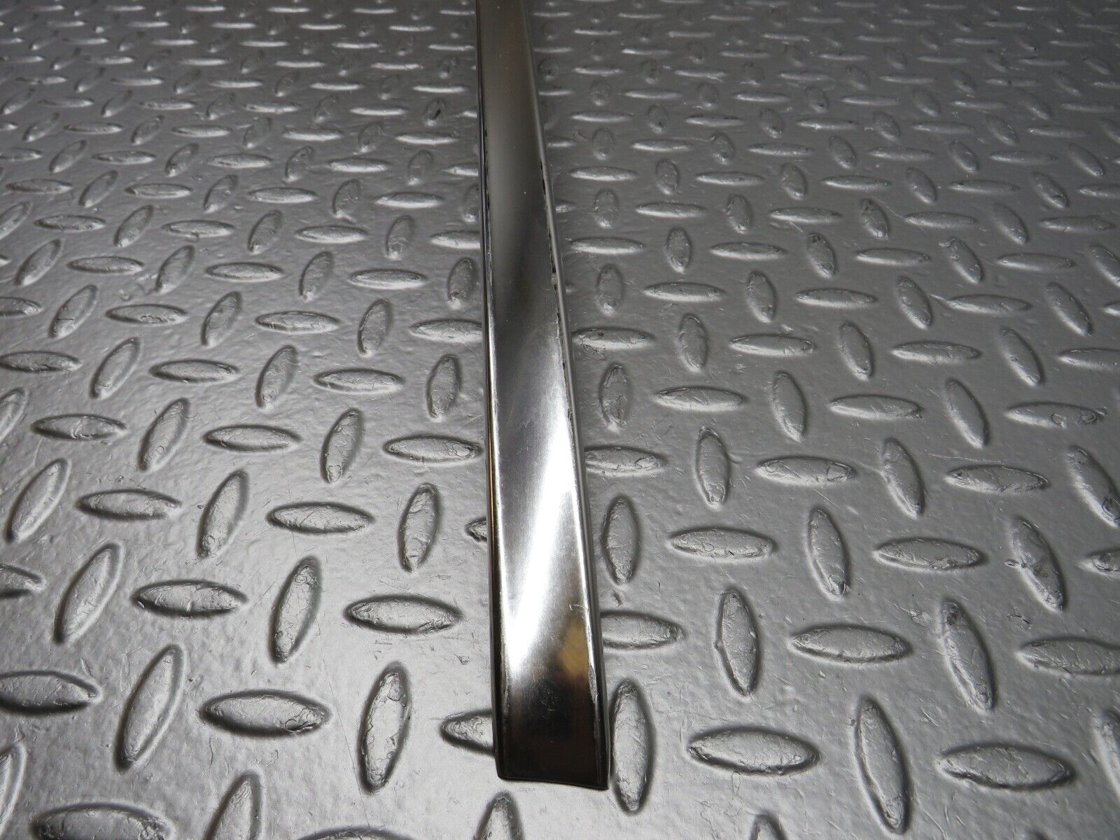 40203 Mercedes-Benz R107 Hardtop Roof Chrome Right Side