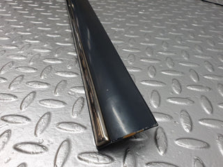 41804 Mercedes-Benz W202 C200 Front Right Door Centre Moulding Trim 2026909462