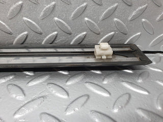 41683 Mercedes-Benz W124 200E Front Right Door Centre Moulding Trim