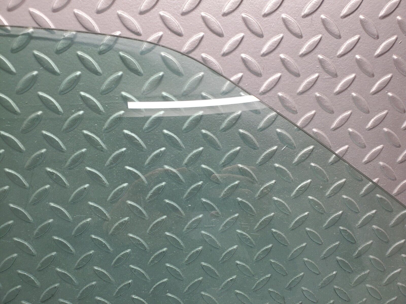 46246 Mercedes-Benz W124 280E Front Right Door Window Glass