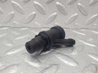 46037 Mercedes-Benz W126 420SE Fuel Injector Holder 2X