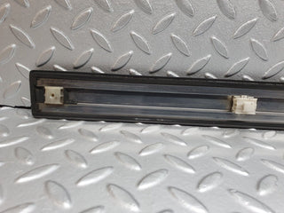 41683 Mercedes-Benz W124 200E Front Right Door Centre Moulding Trim