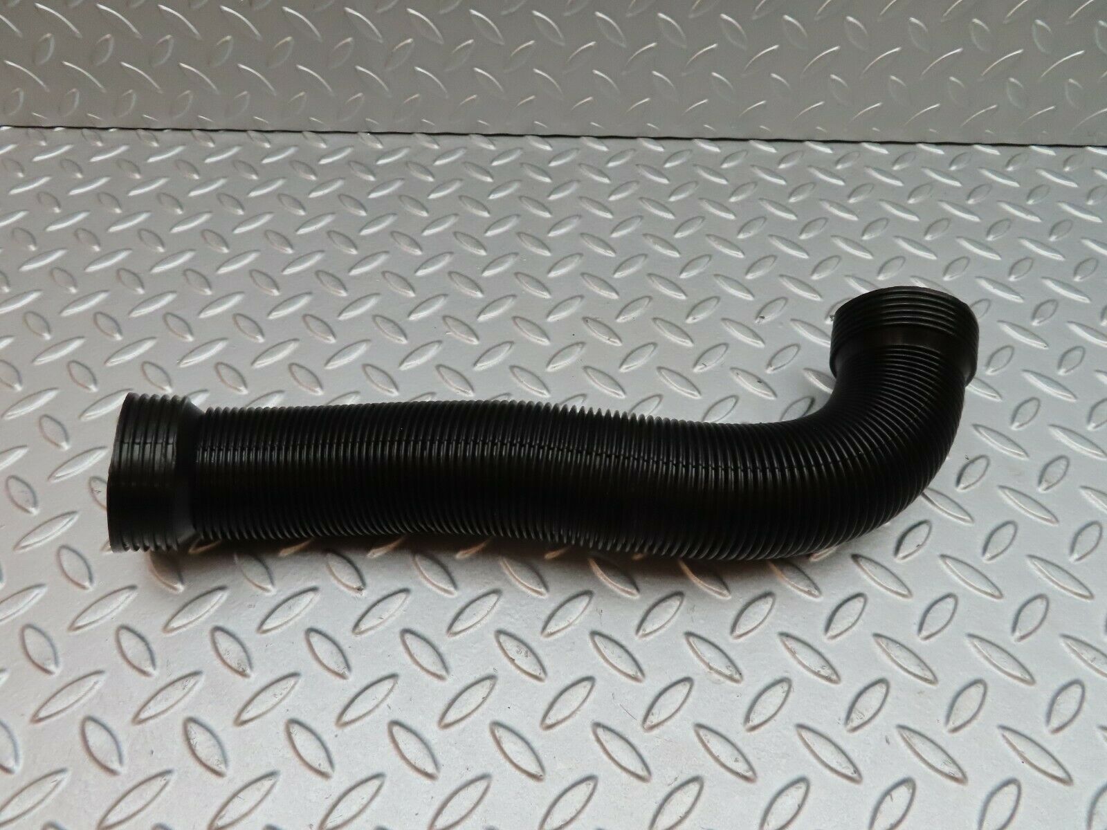 4985 Mercedes-Benz R107 350SL Ventilation Pipe