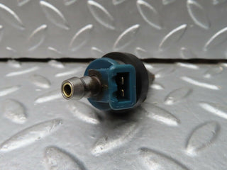 R107 SL fuel injector used OEM