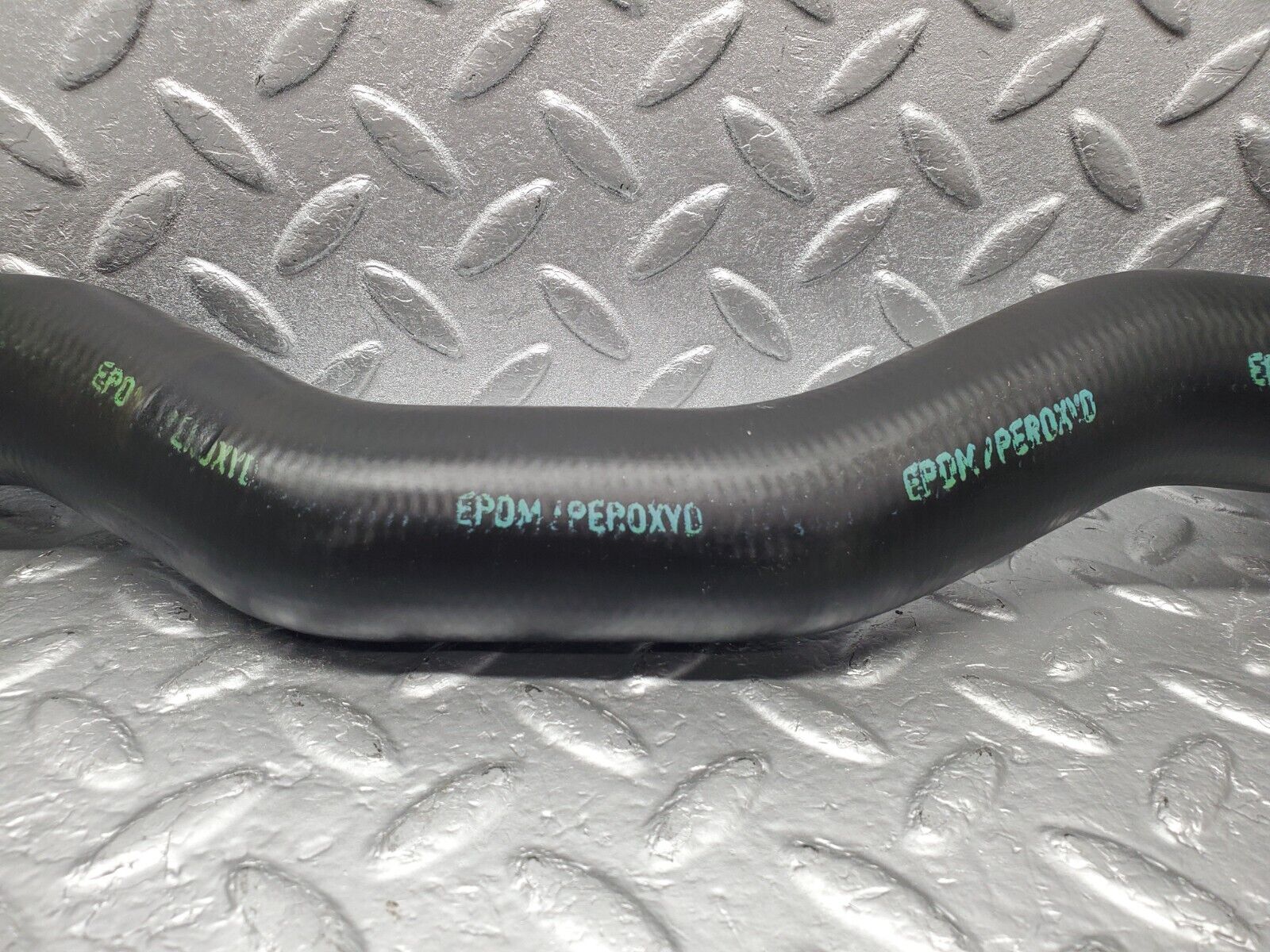 46906 Mercedes-Benz R129 320SL Coupe Radiator Hose Pipe 1295012882