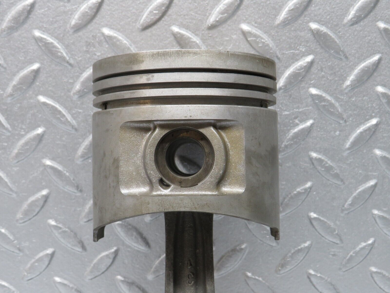 40028 Mercedes-Benz R107 350SL Piston With Connecting Rod 92.00mm