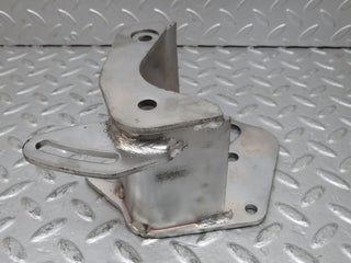 32850 Mercedes-Benz C107 R107 350 V8 Power Steering Pump Bracket