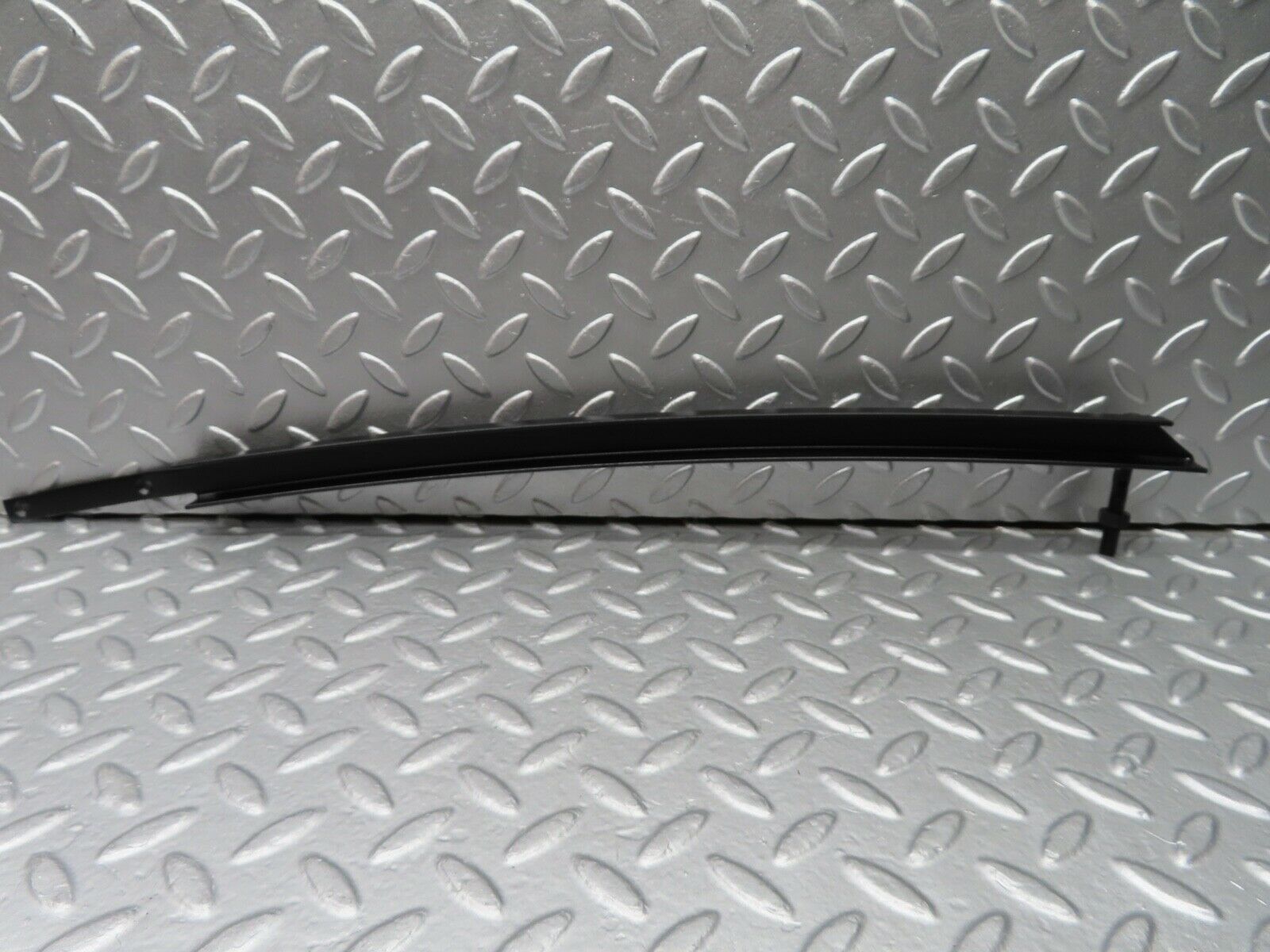 20612 Mercedes-Benz R107 450SL Right Door Window Channel Front