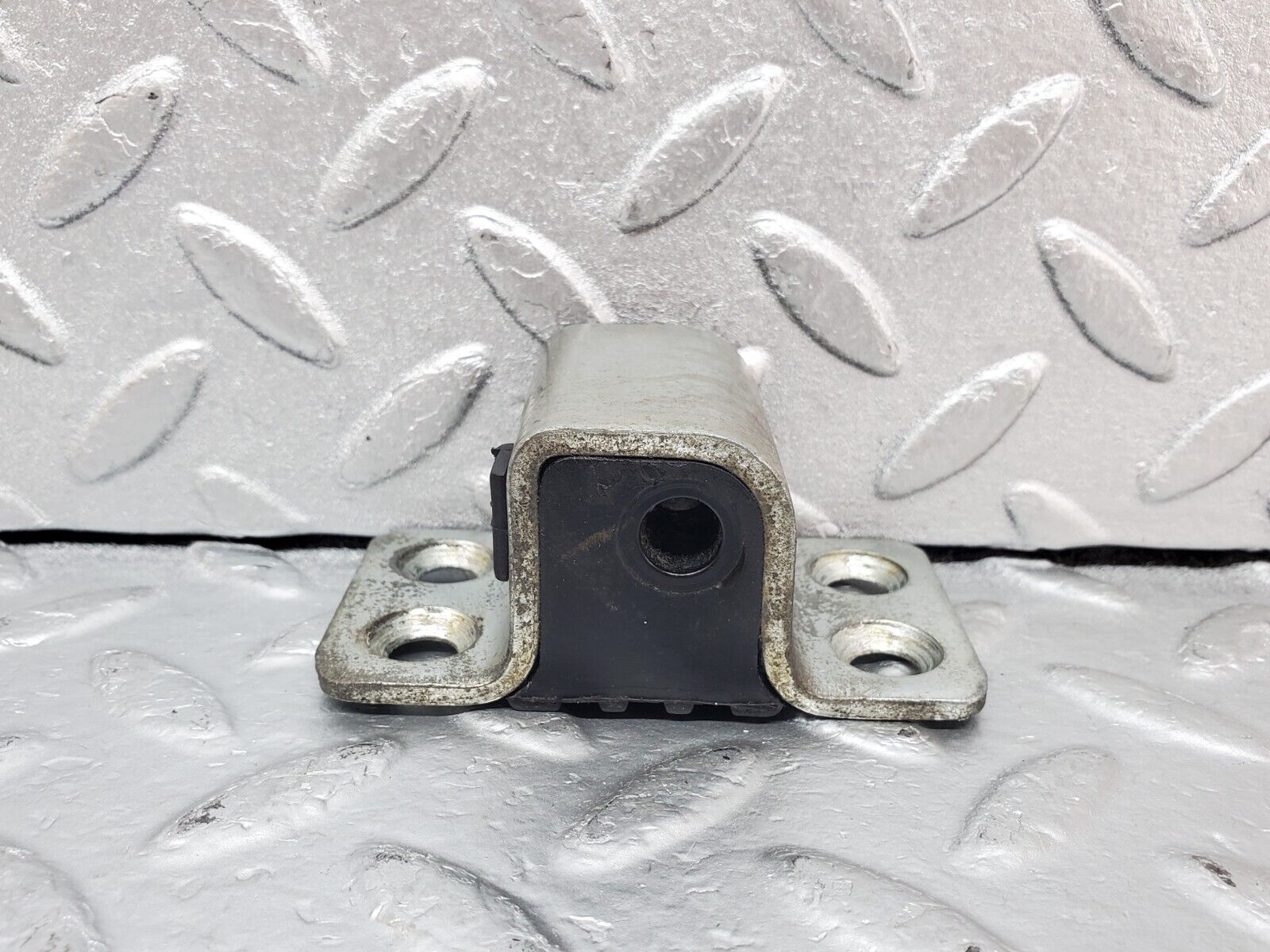 44340 Mercedes-Benz W123 280E Right Door Lock Latch