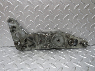 33208 Mercedes-Benz R107 Front Right Seat Hinge Pair 0009107585 0009108086