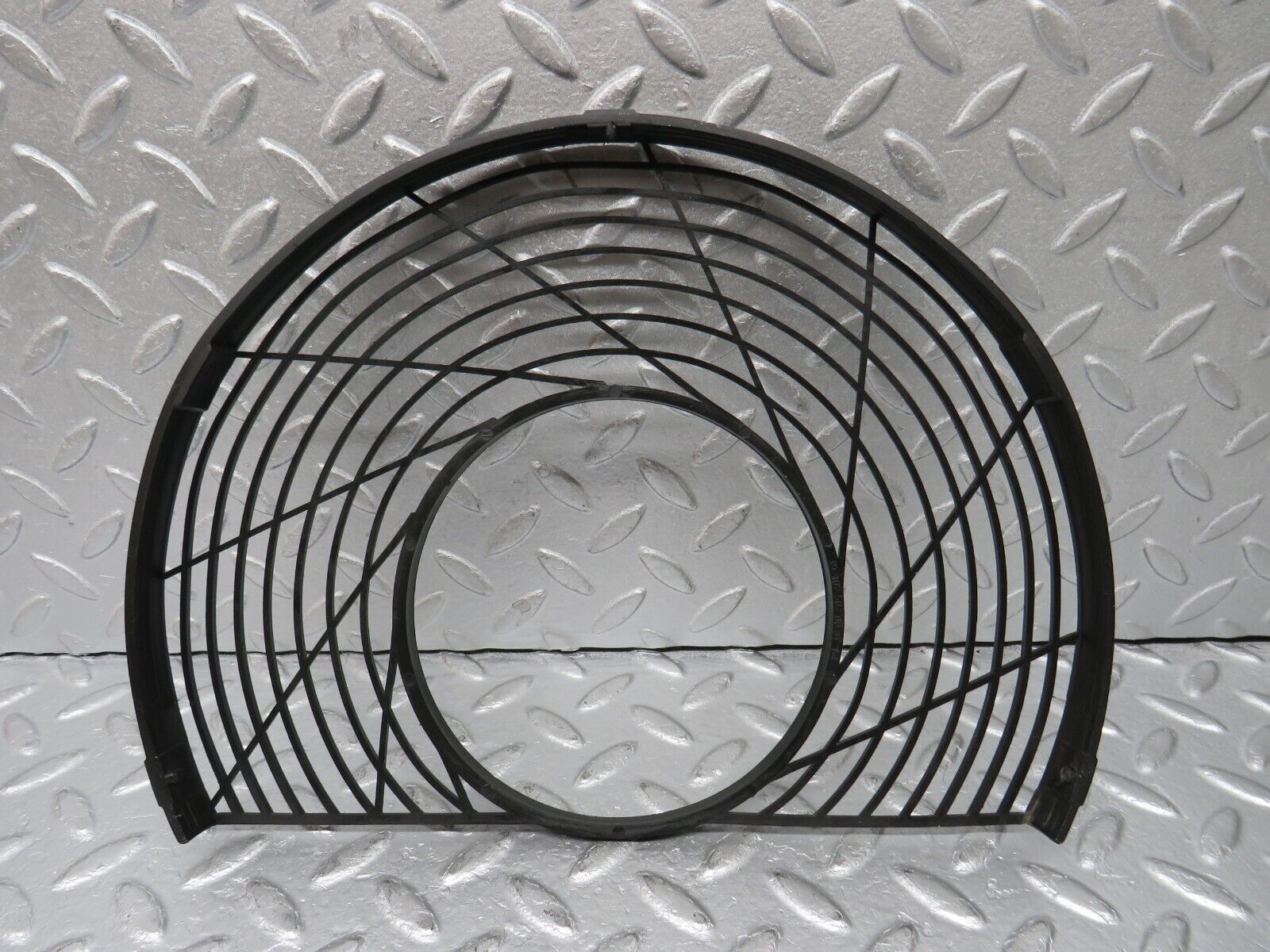 39166 Mercedes-Benz R107 500SL Engine Cooling Fan Cover