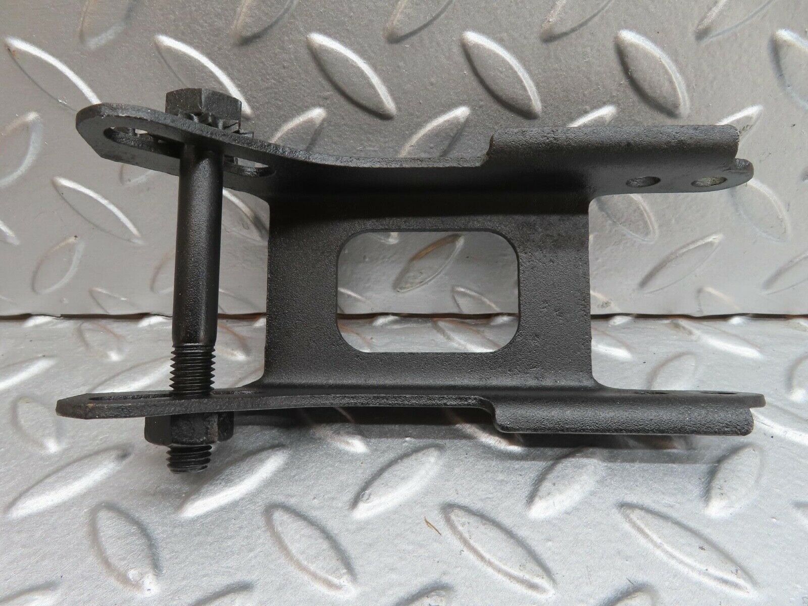 13716 Mercedes-Benz R107 450SL Alternator Generator Bracket