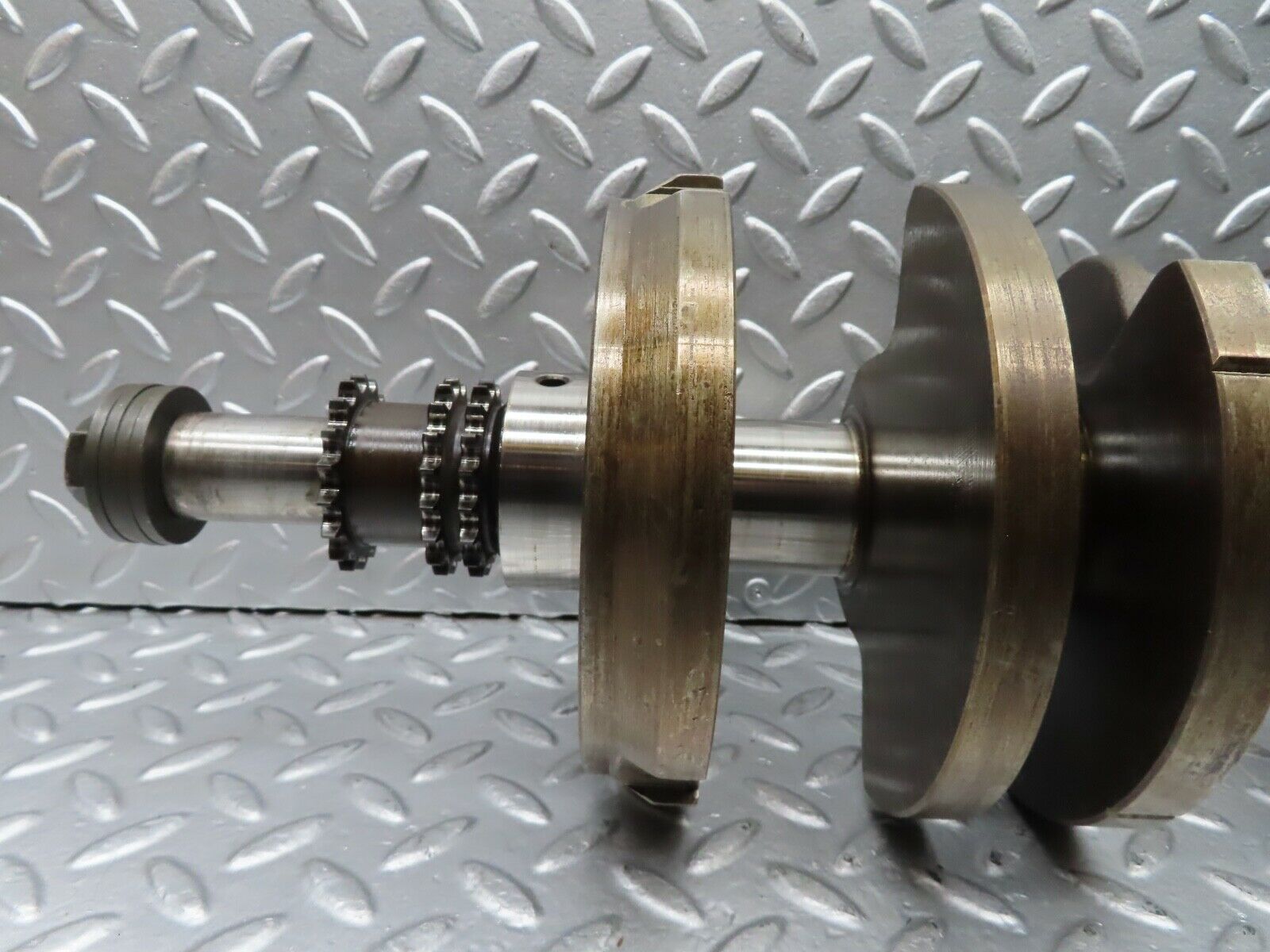 20764 Mercedes-Benz R107 450SL Crankshaft 1170310701