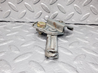 45881 Mercedes-Benz W126 420SE Front Right Seat Belt Bracket