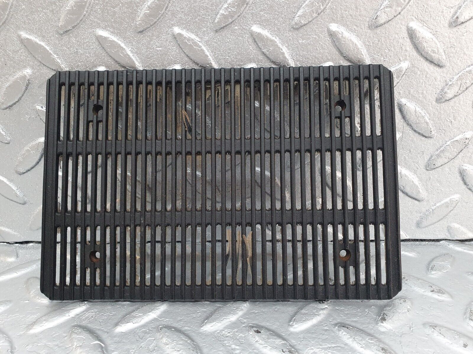43677 Mercedes-Benz C126 380SEC Coupe Parcel Shelf Speaker Cover 2x 1268200012