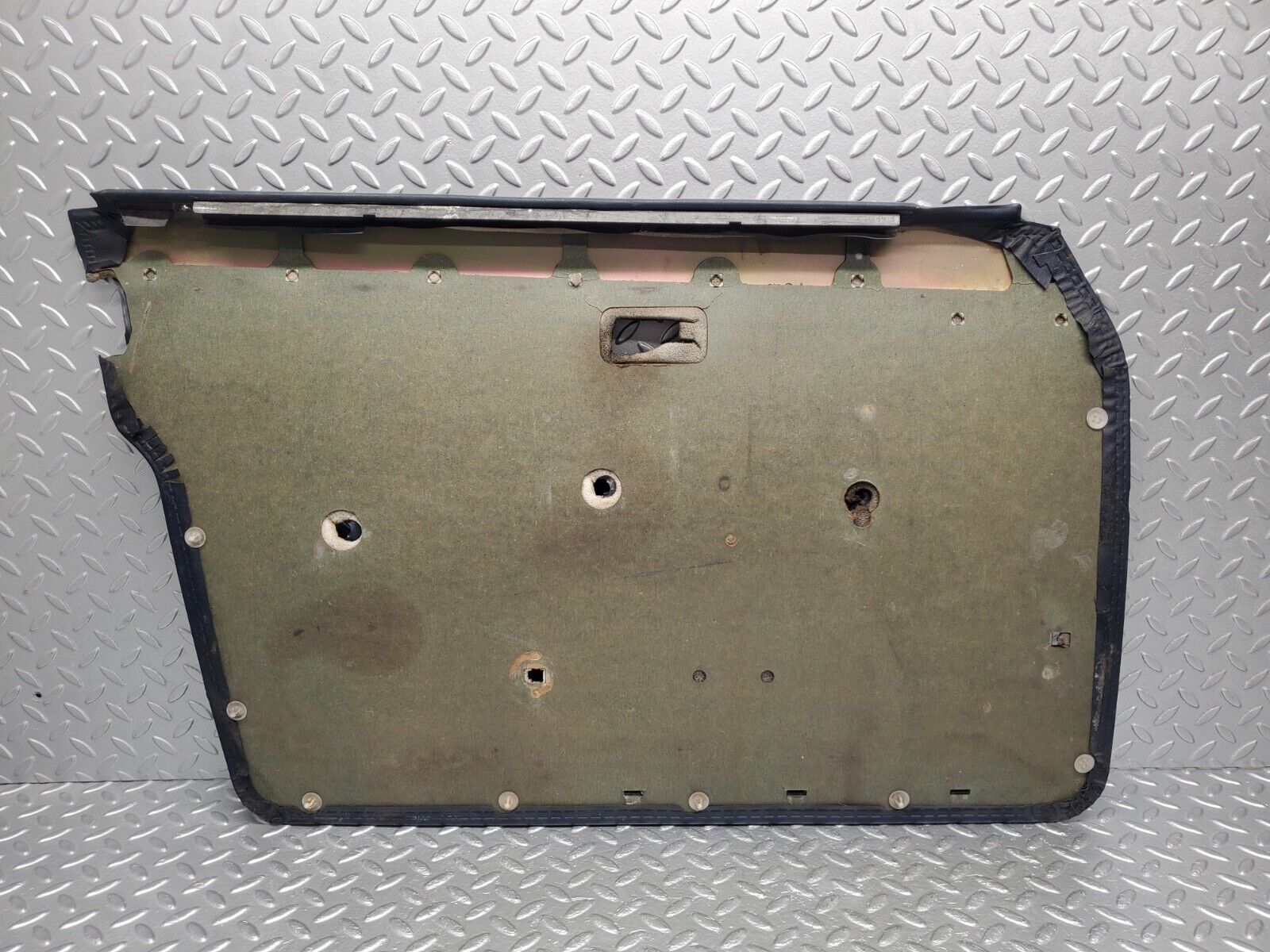 46683 Mercedes-Benz V123 240D LWB Front Right Door Card Blue