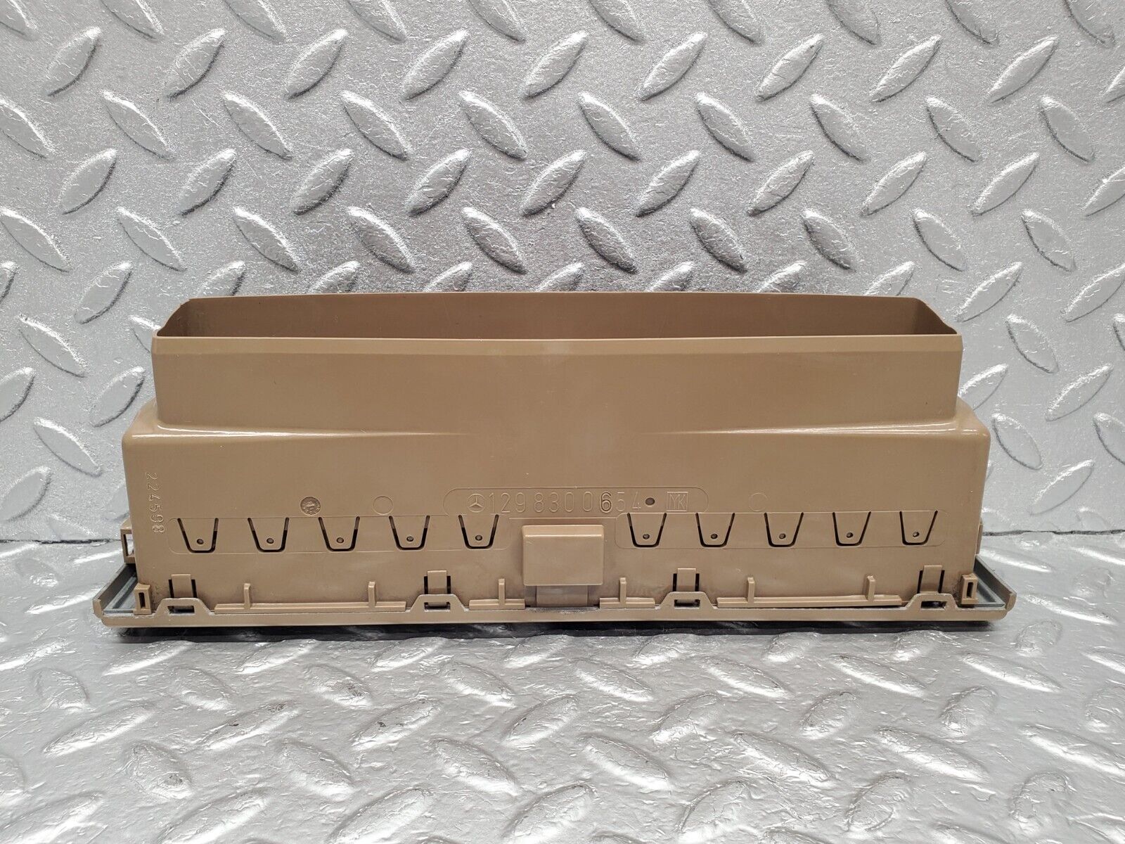 46876 Mercedes-Benz R129 320SL Coupe Dash Centre Air Vent 1298300654