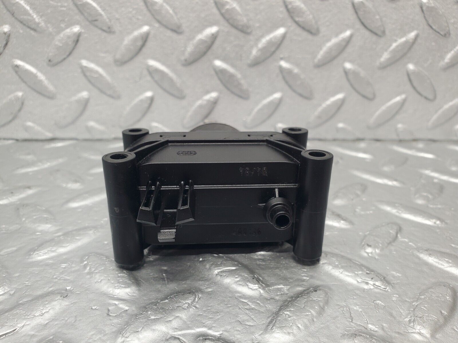 46145 Mercedes-Benz W124 Rear Right Door Lock Vacuum Actuator