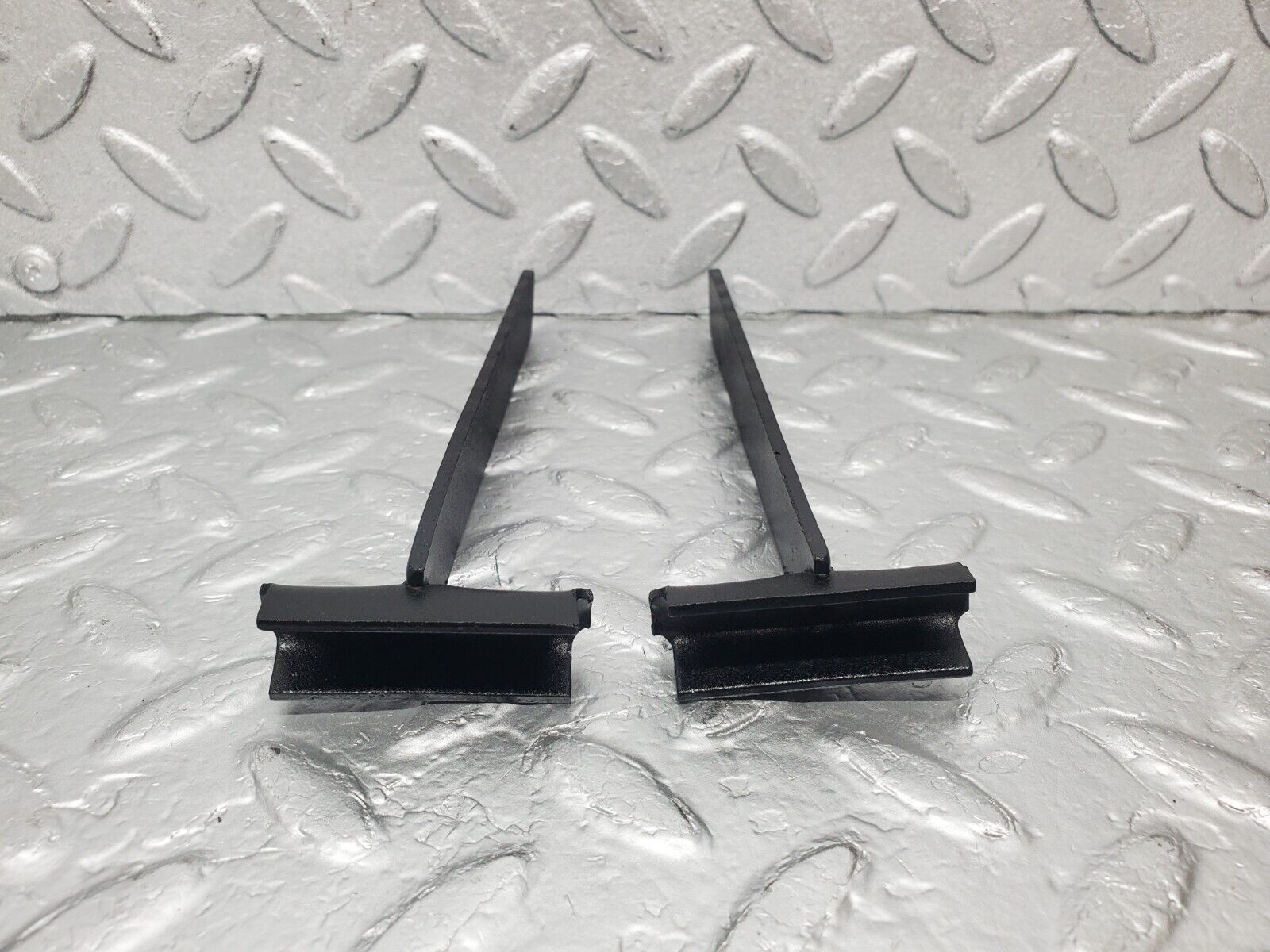 46130 Mercedes-Benz W105 PONTON Trunk Lid Hinge Spring