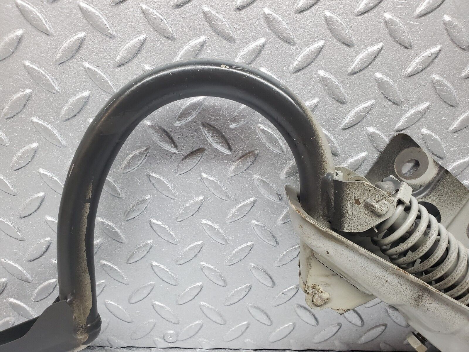 45833 Mercedes-Benz W126 420SE Trunk Lid Hinge Right Side