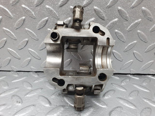 43064 Mercedes-Benz W123 Rocker Arms Camshaft Bearing Block 1020512110