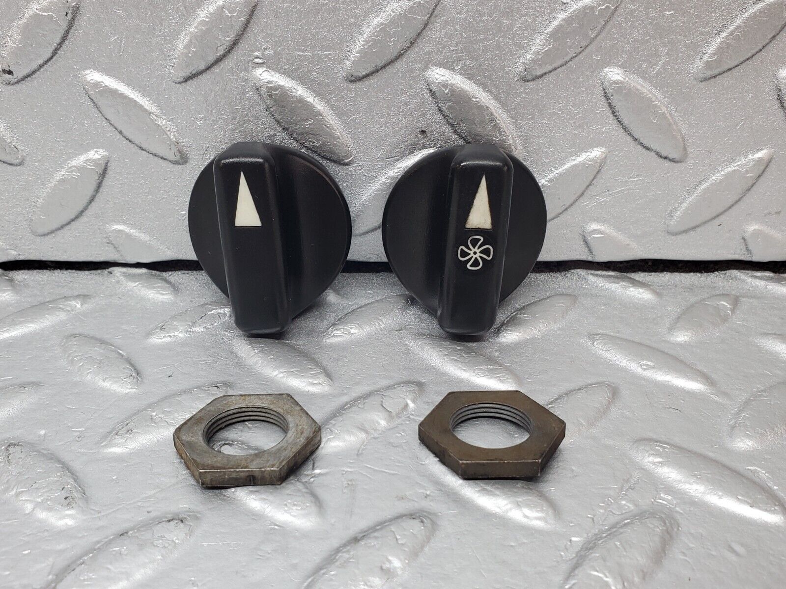 45580 Mercedes-Benz W126 420SE Heater Control Knob Set