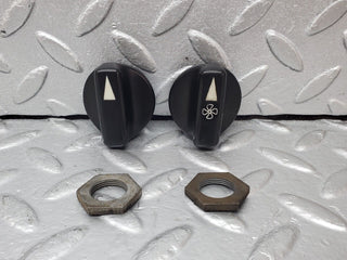 W126 heater control knob set used OEM