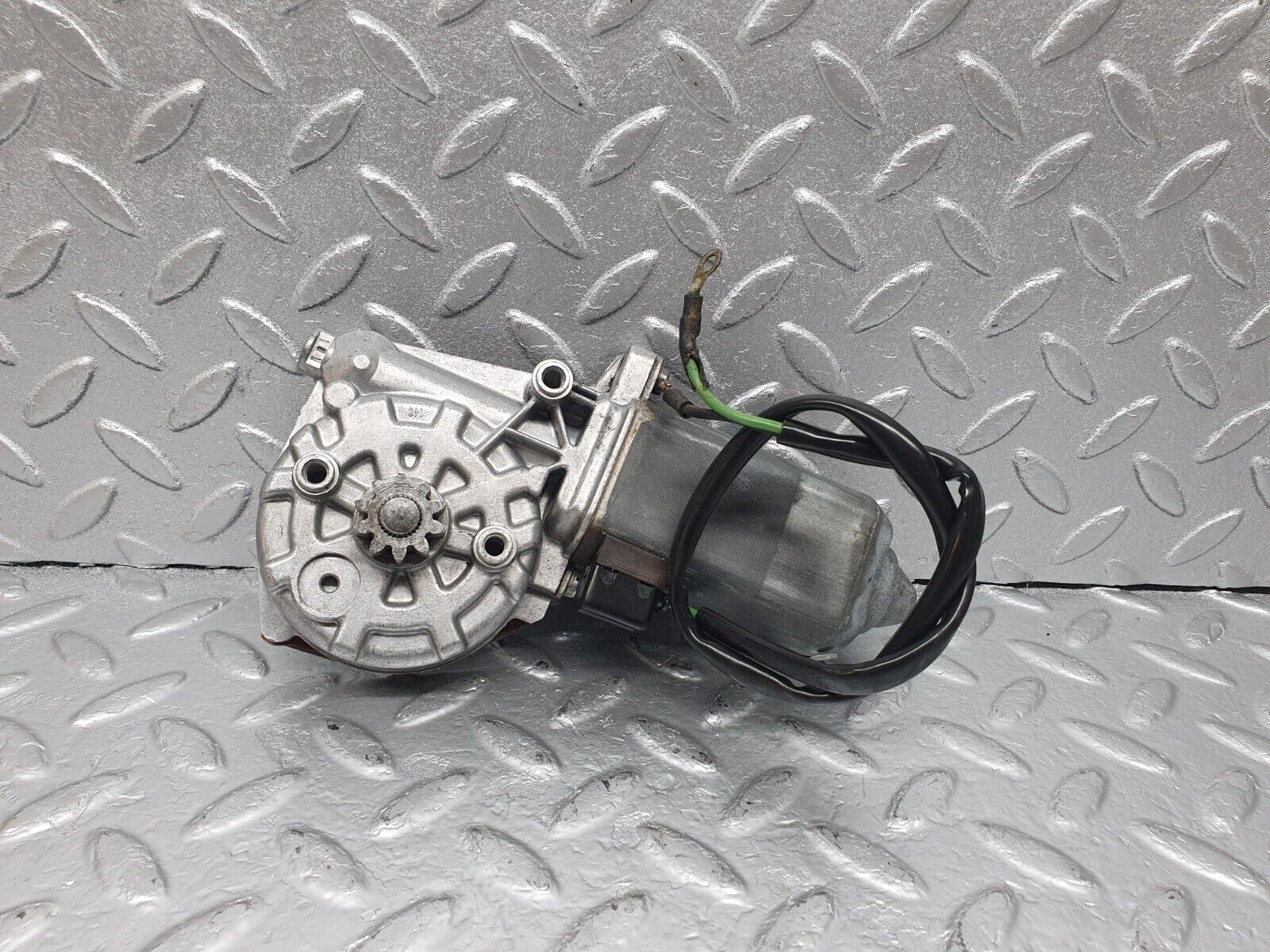 43650 Mercedes-Benz C126 380SEC Coupe Right Door Power Window Regulator Motor Bosch