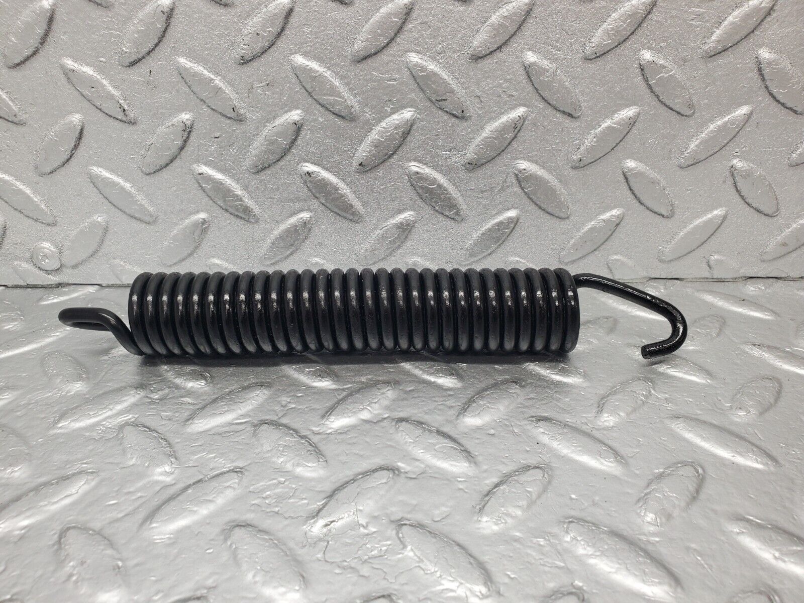 46129 Mercedes-Benz W105 PONTON Bonnet Hinge Spring