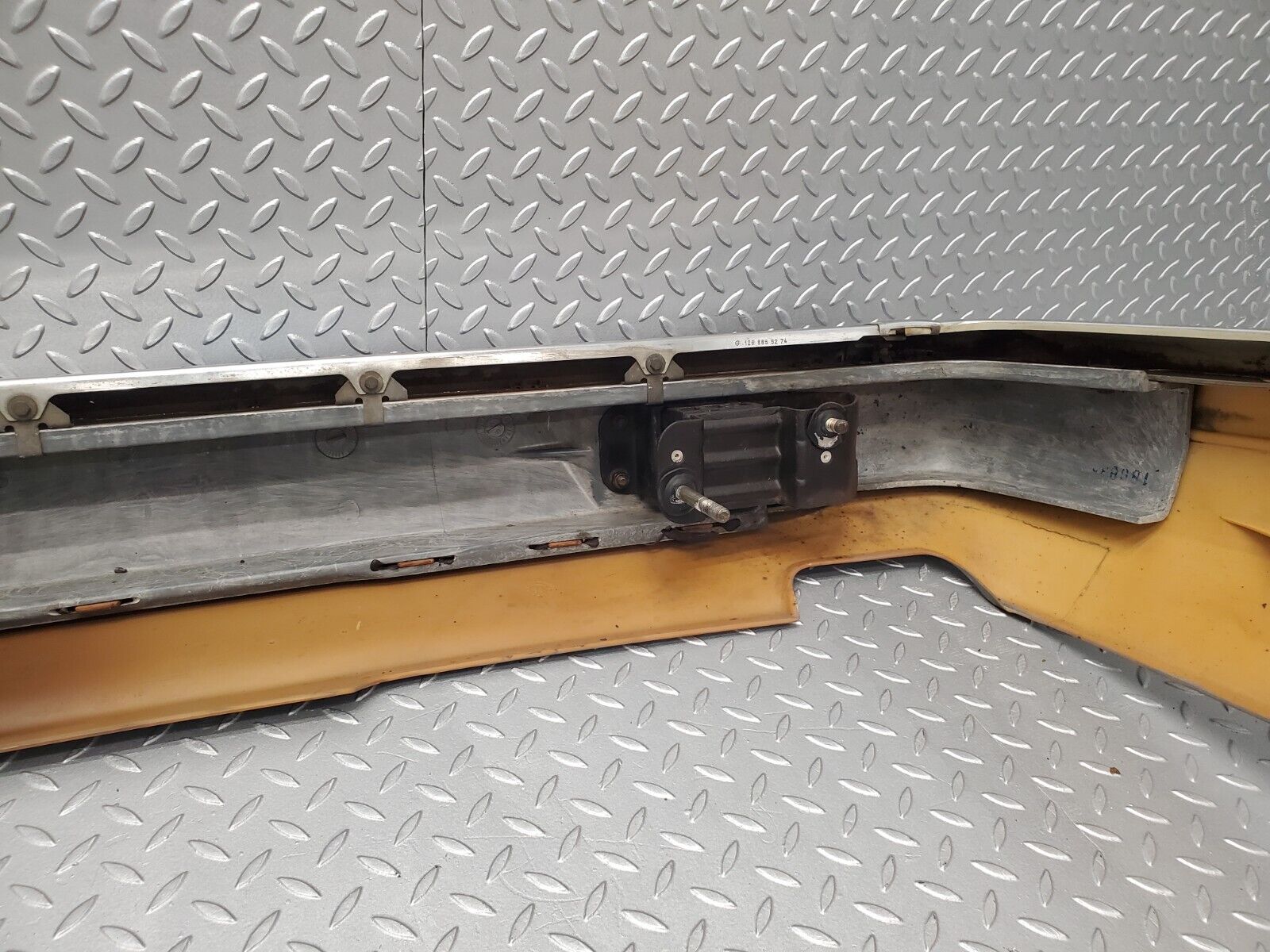 46074 Mercedes-Benz W126 420SE Rear Bumper 1268851105