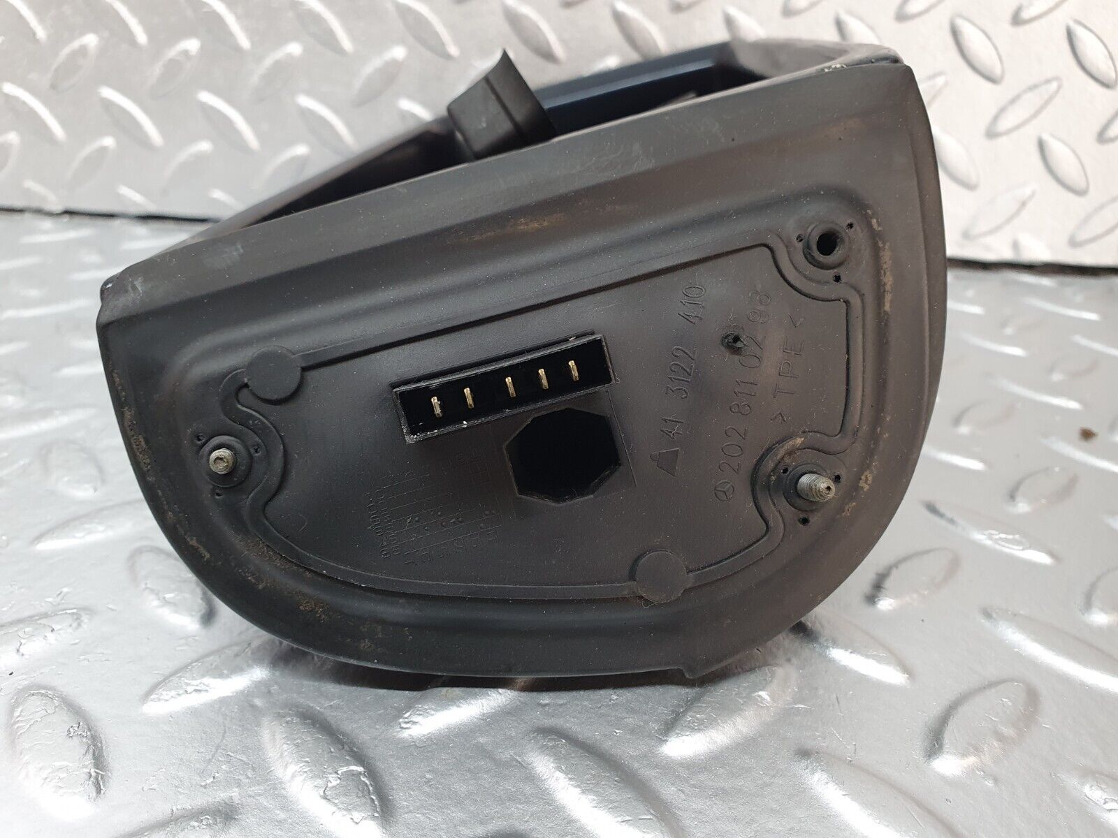 41945 Mercedes-Benz W202 C200 Wing Mirror Right Side Electric 2028110298