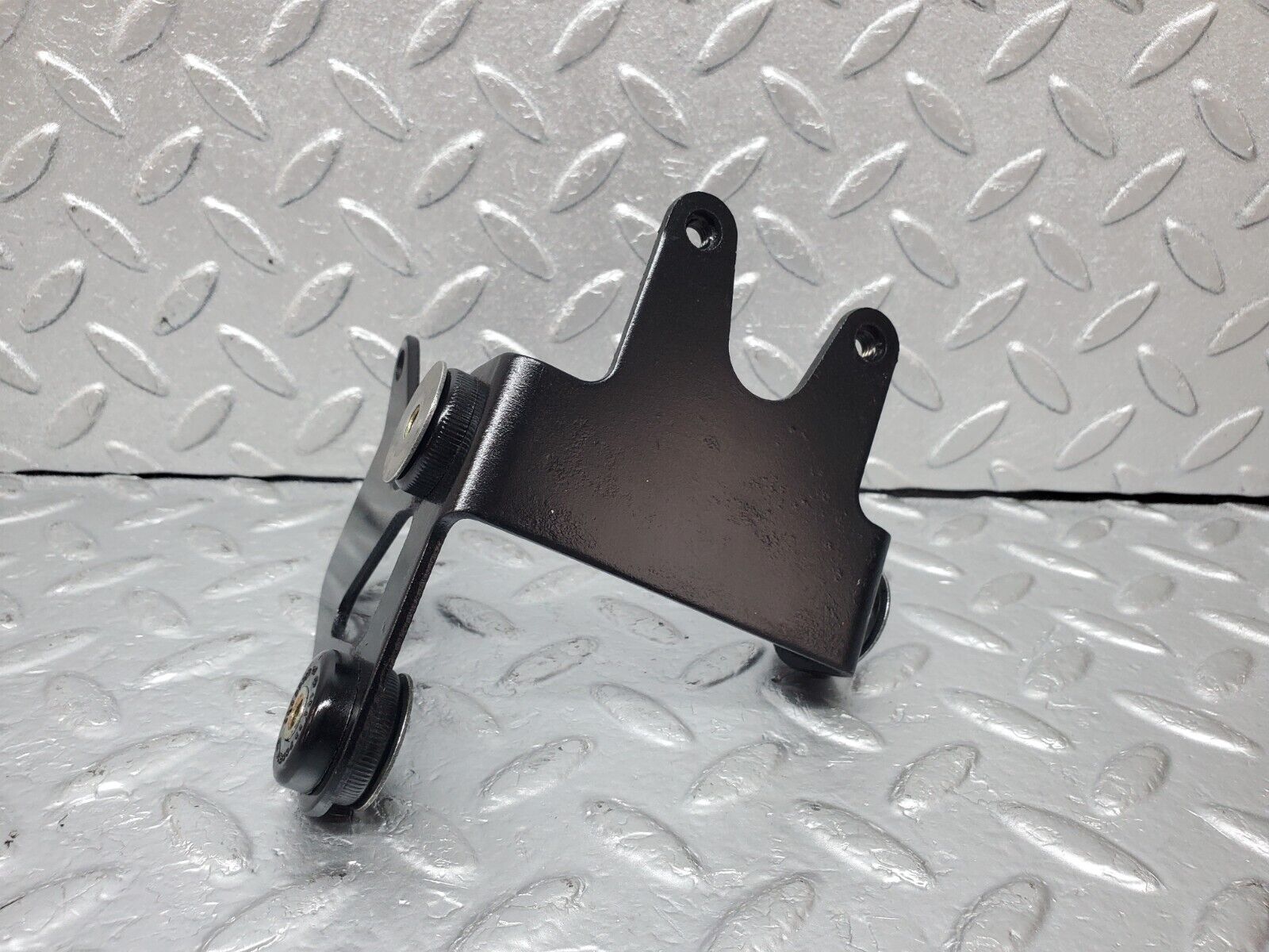 45296 Mercedes-Benz R129 300SL Coupe Heating Water Pump Bracket