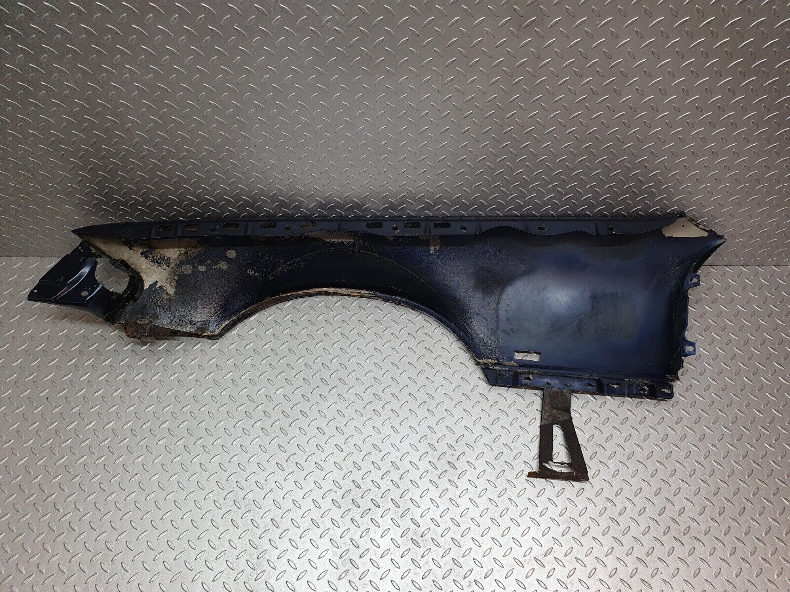 42284 Mercedes-Benz R129 320SL Coupe Front Right Wing Fender