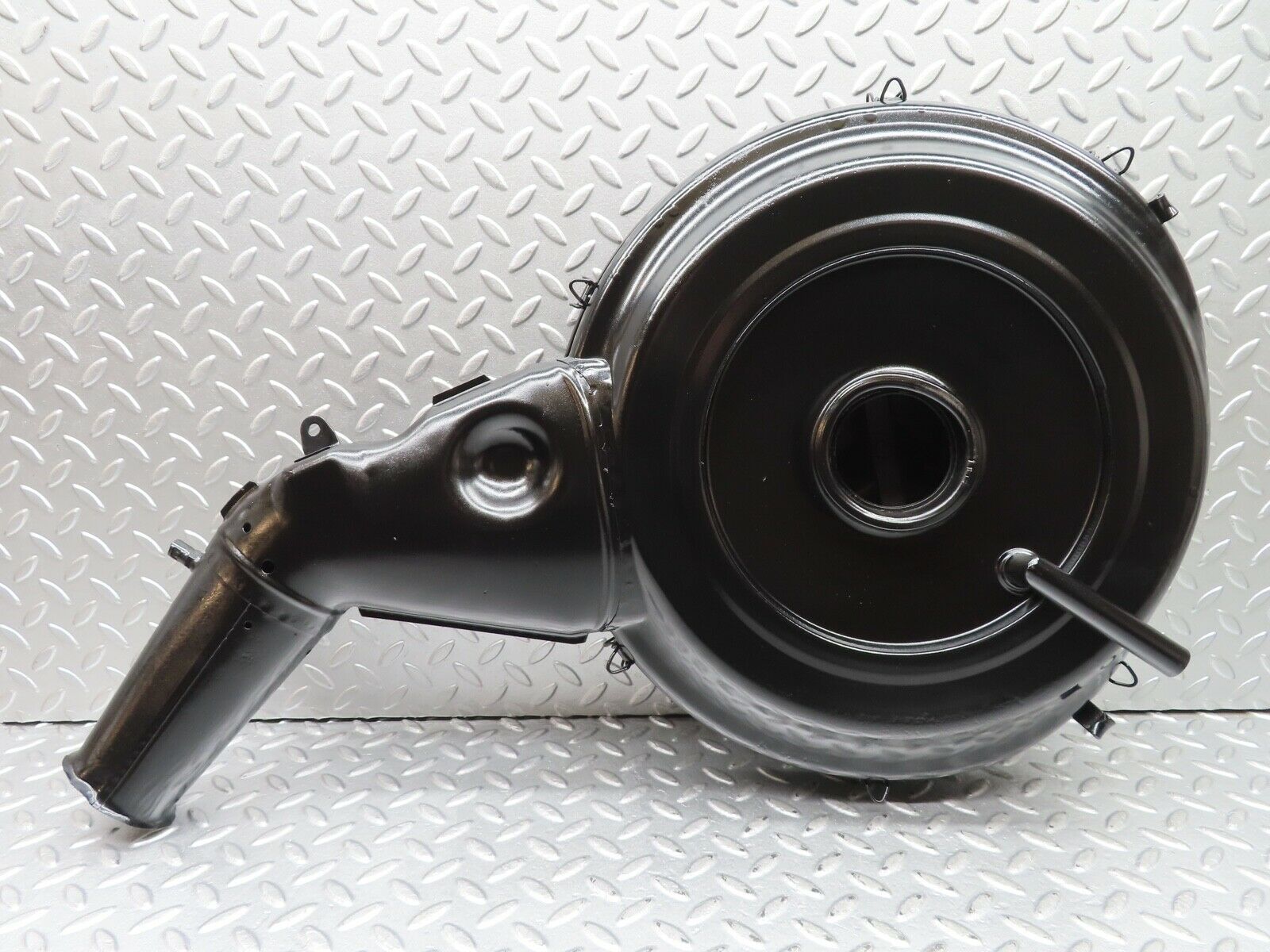 20545 Mercedes-Benz R107 450SL Air Filter Box Housing 0070942702