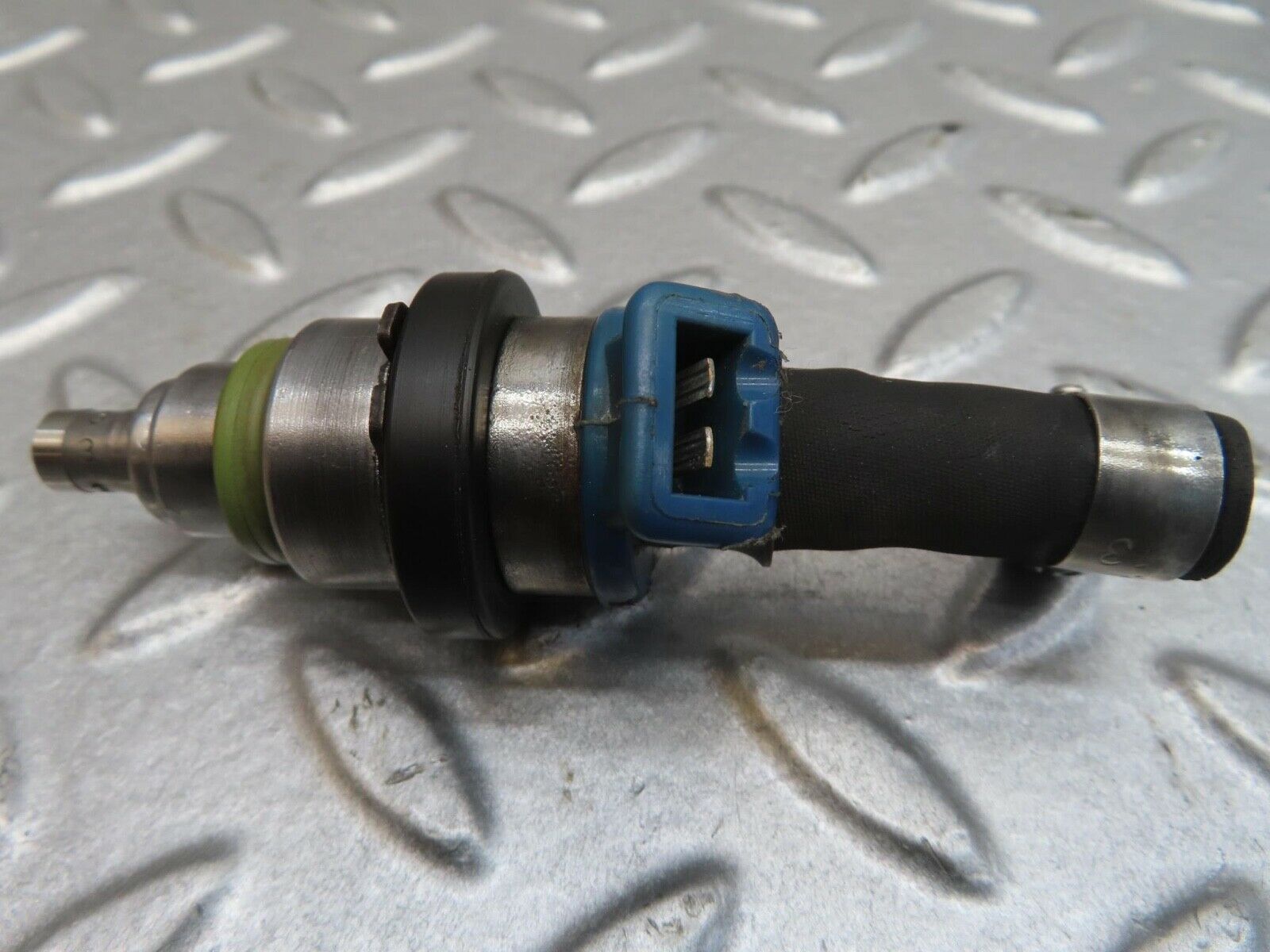 13752 Mercedes-Benz R107 450SL  Fuel Injector Bosch 0280150036
