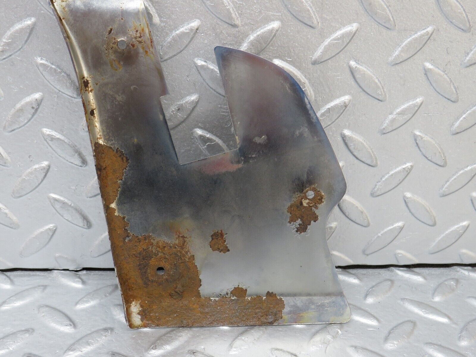 35664 Mercedes-Benz R107 280SL Left Door Chrome Cover