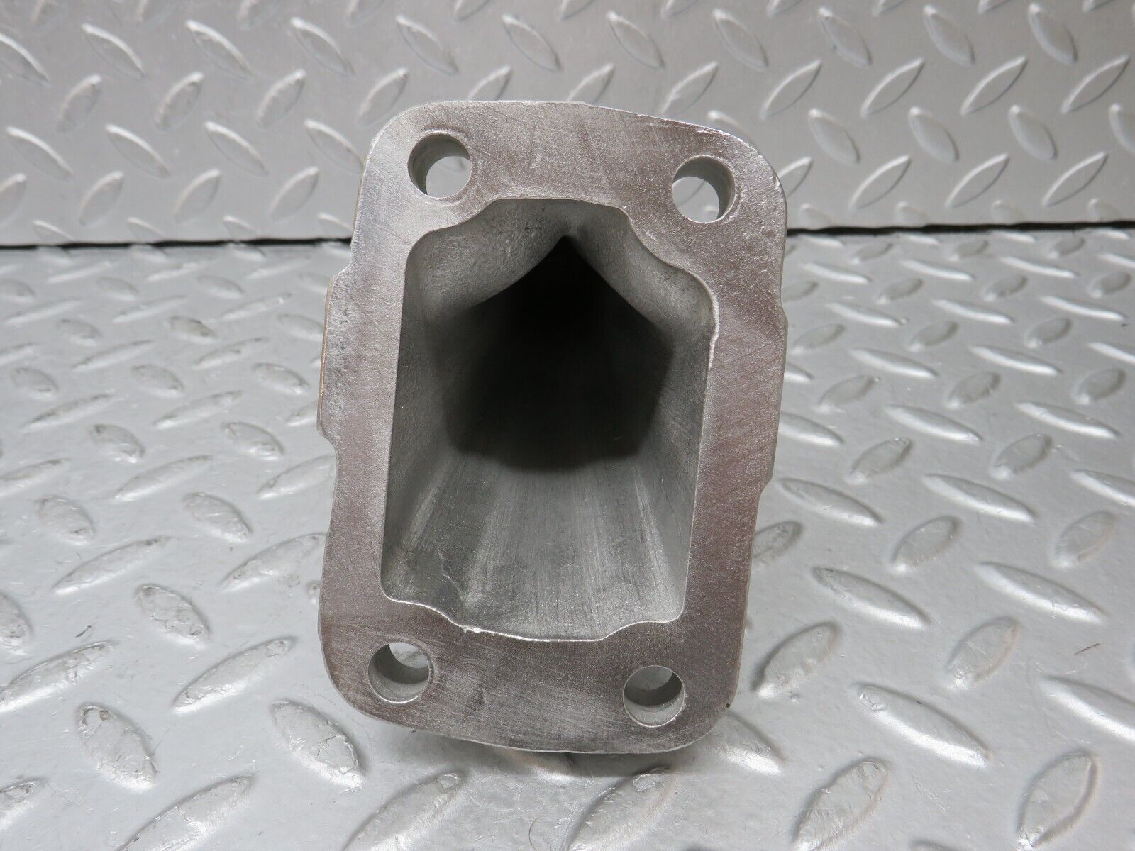 35475 Mercedes-Benz R107 280SL Engine Mount Bracket Right 1802233904