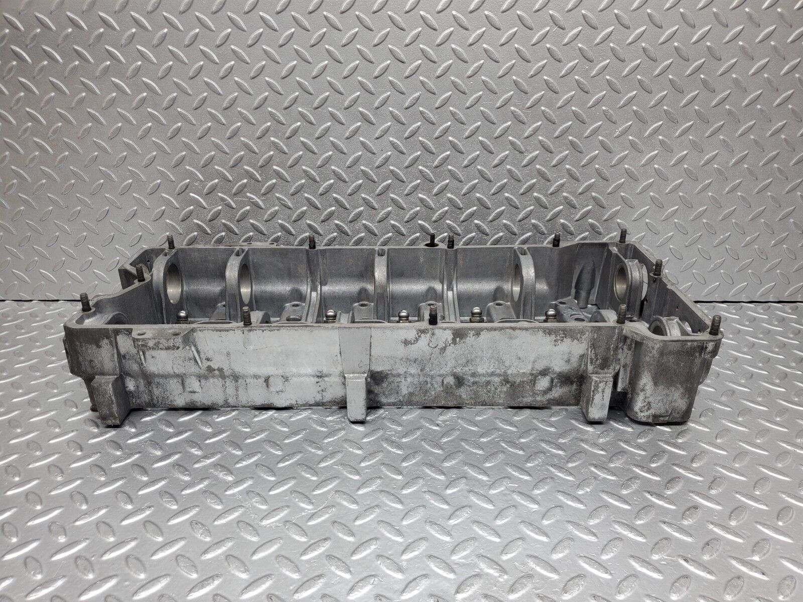 45436 Mercedes-Benz 280E M110.988 Camshaft Bearing Casing 1100163304