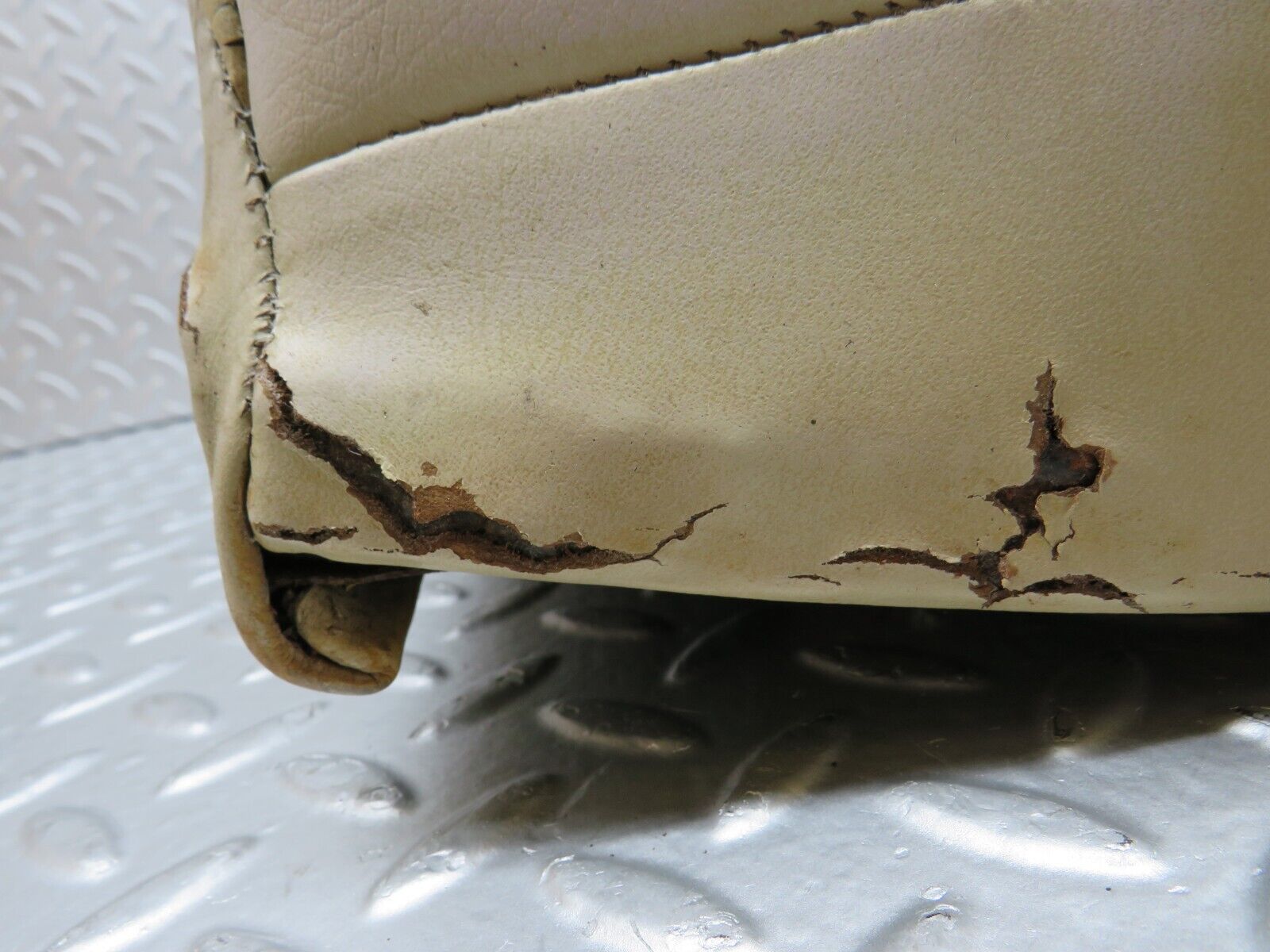 35652 Mercedes-Benz R107 280SL Front Left Seat Backrest