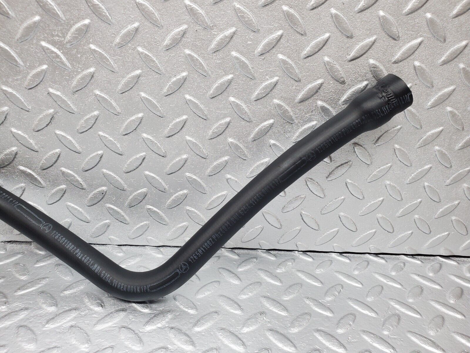 45848 Mercedes-Benz W126 420SE Engine Coolant Hose Pipe 1265011882