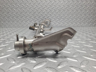 46173 Mercedes-Benz W124 280E Fuel Injector Rail With Pressure Regulator 0000781589