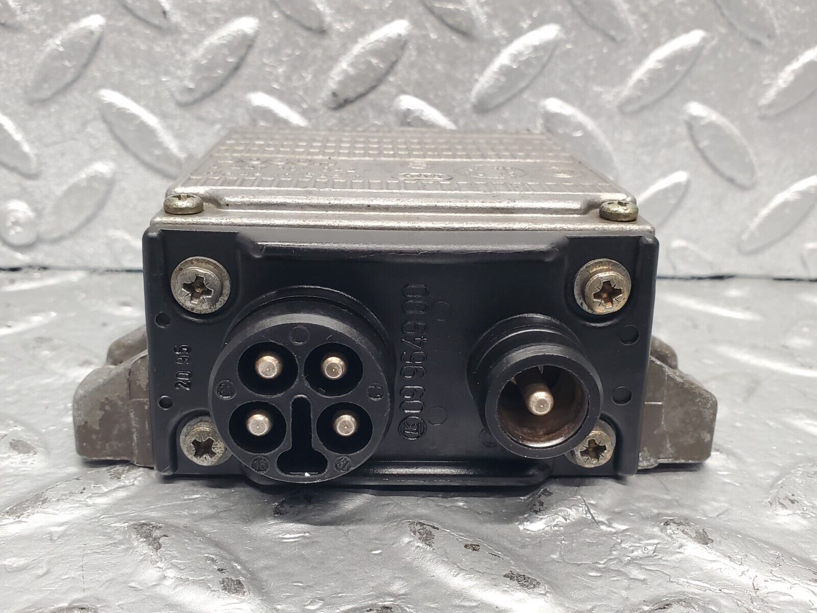 44047768