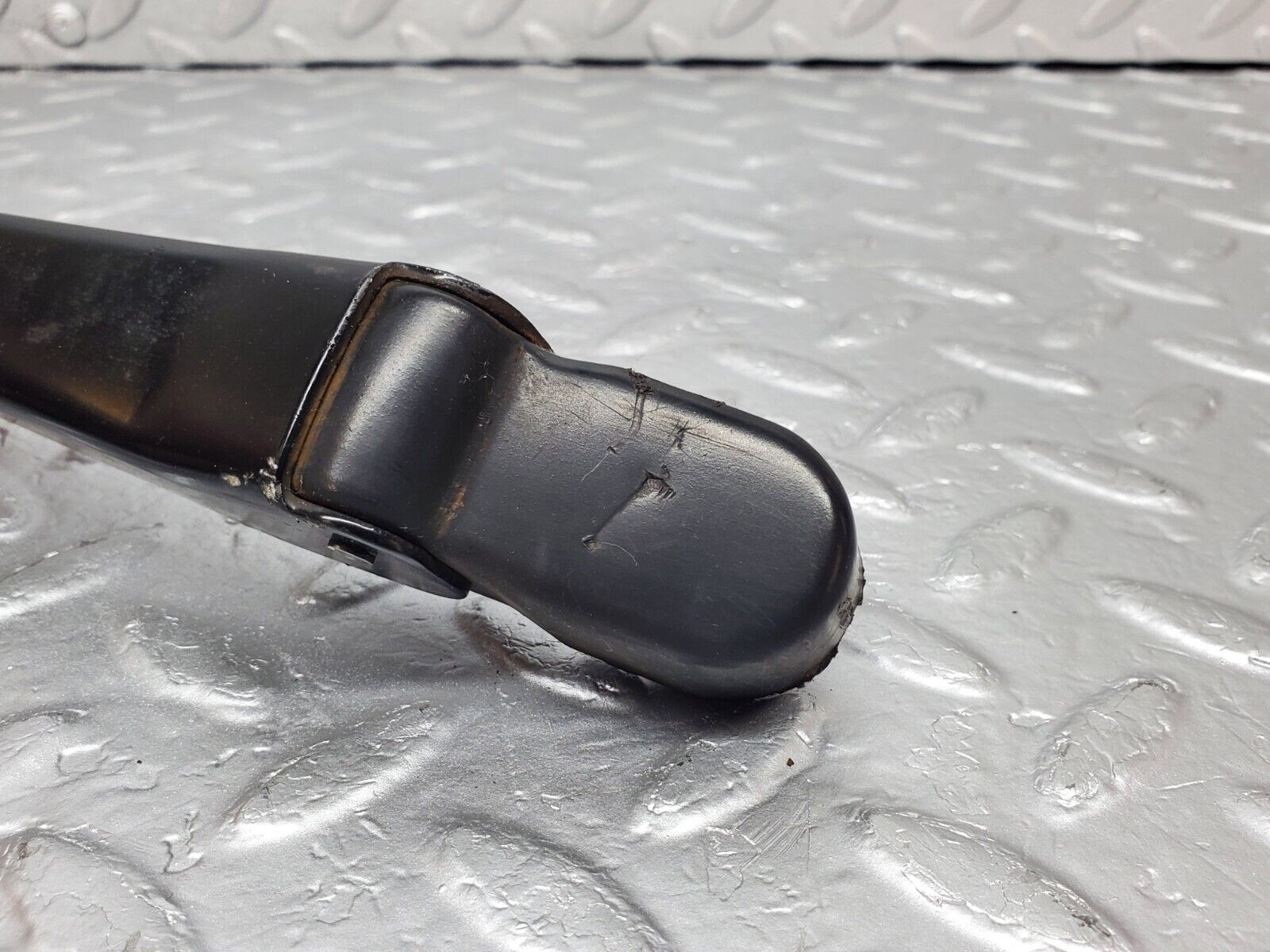 45857 Mercedes-Benz W126 420SE Windscreen Wiper Arm Bosch Right Side