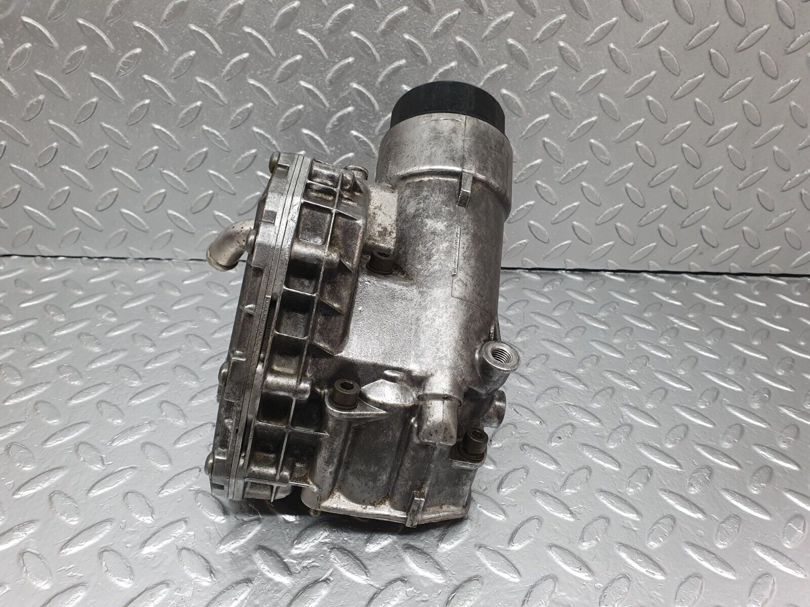 42564 Mercedes-Benz R129 320SL Coupe Oil Filter Housing 1041845302 1041840608 1041840095