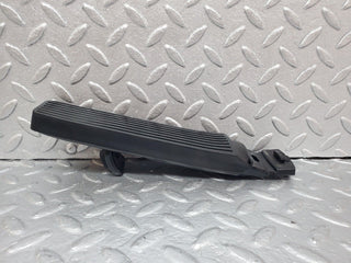 W126 accelerator pedal with rubber used OEM