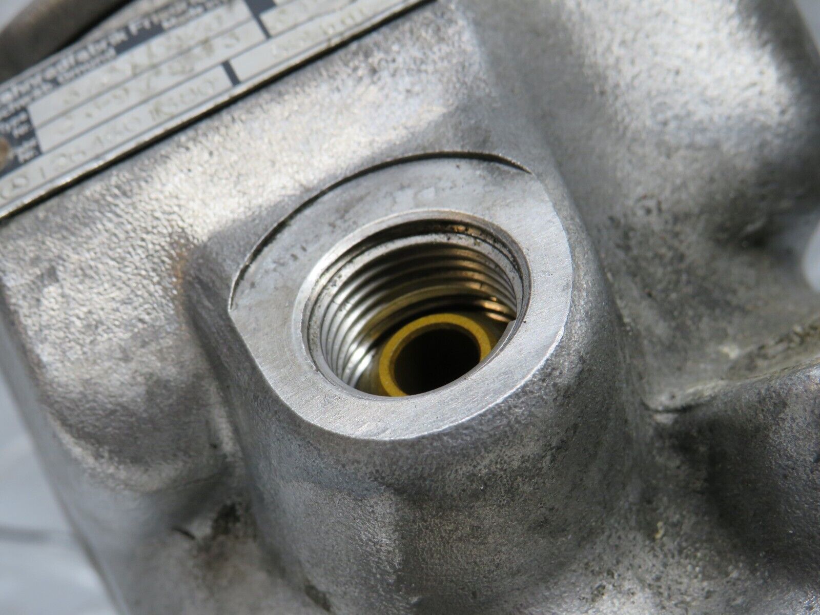 39224 Mercedes-Benz R107 500SL Power Steering Pump 1264601380 7672900448