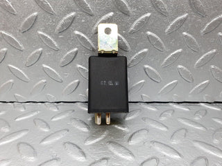 41637 Mercedes-Benz W124 200E Instrument Cluster Light Relay 0045450832