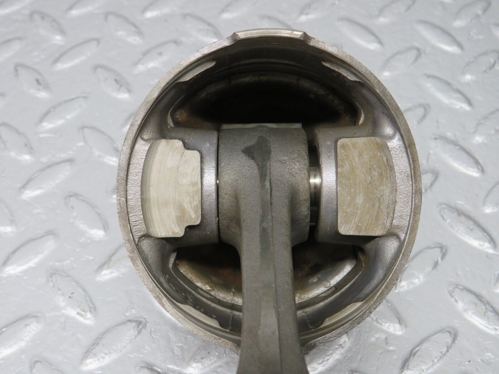 40023 Mercedes-Benz R107 350SL Piston With Connecting Rod 92.00mm